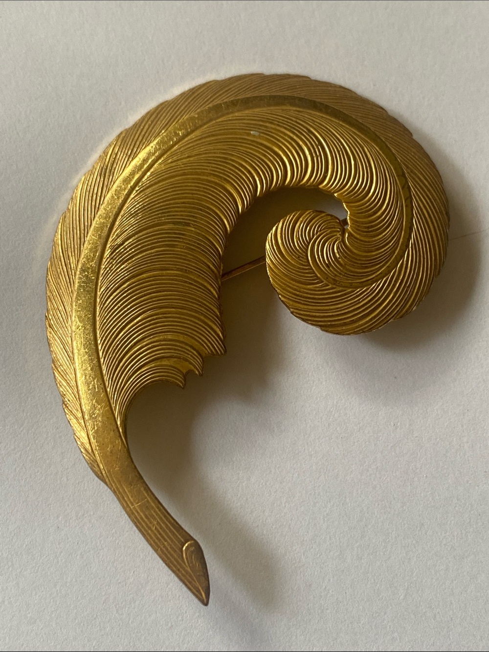 Vintage Gold Feather Curl Brooch